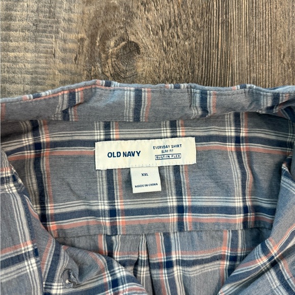 Old navy button up flannel - Picture 2 of 3